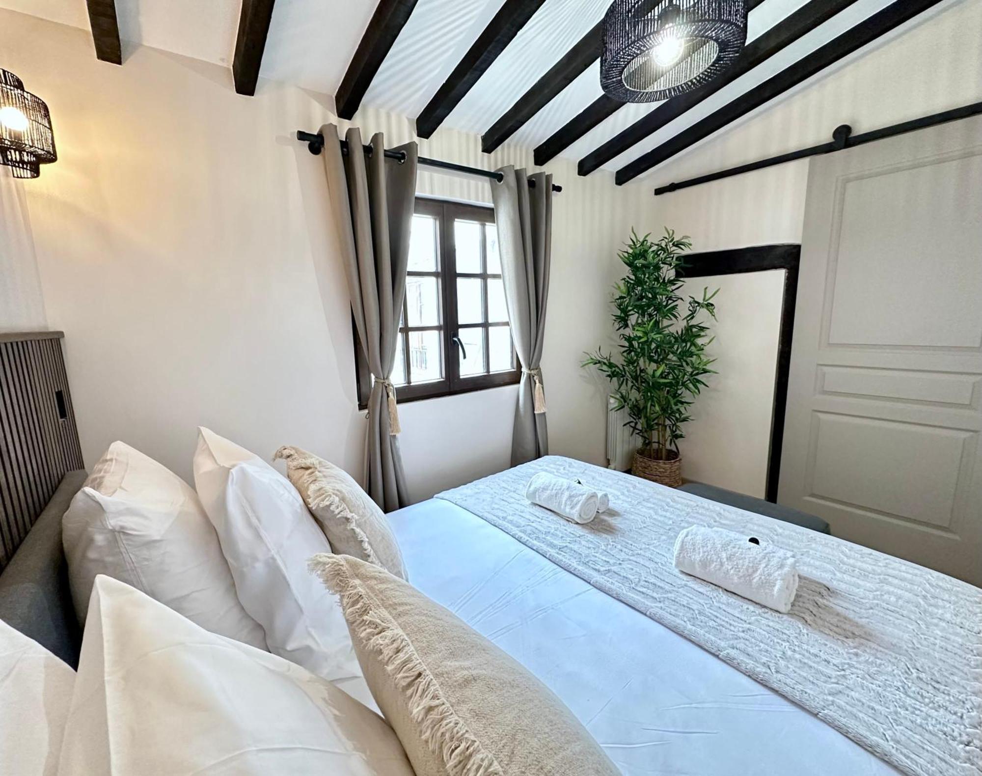 פריז Le Marais' Finest Luxurious Apartment מראה חיצוני תמונה